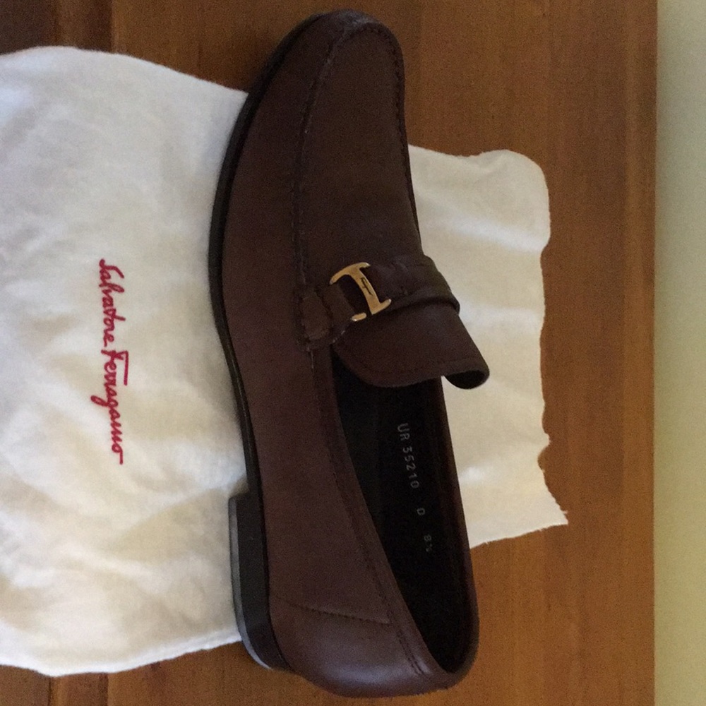 Ferragamo loafers size 8 1/2. Barely worn!